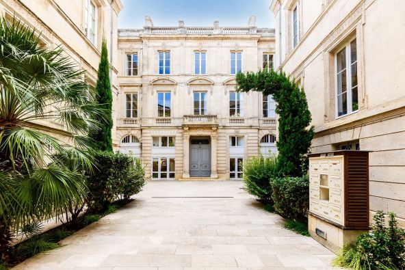 Sale Apartment Bordeaux 4&nbsp;Rooms 157&nbsp;m²
