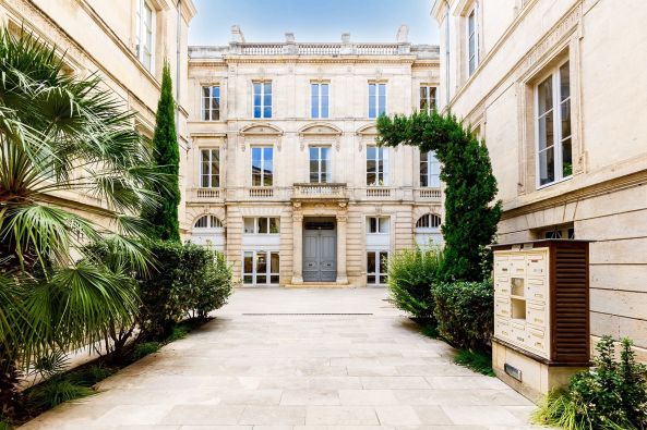 Sale Apartment Bordeaux 4&nbsp;Rooms 157&nbsp;m²