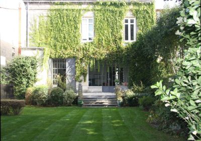 hôtel particulier 10 Pièces en vente sur BORDEAUX (33000) Vente Hôtel particulier Bordeaux 10 Pièces 400 m²