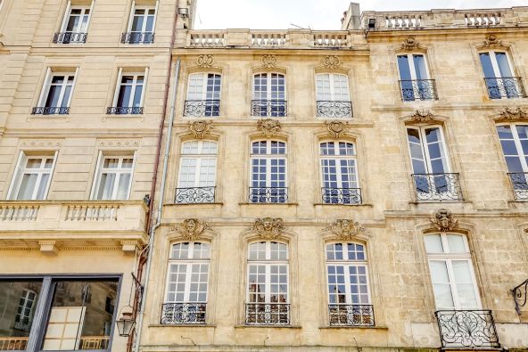 Sale Mansion (hôtel particulier) Bordeaux 10 Rooms 300 m²