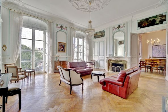 Vente Appartement Bordeaux 8&nbsp;Pièces 220&nbsp;m²