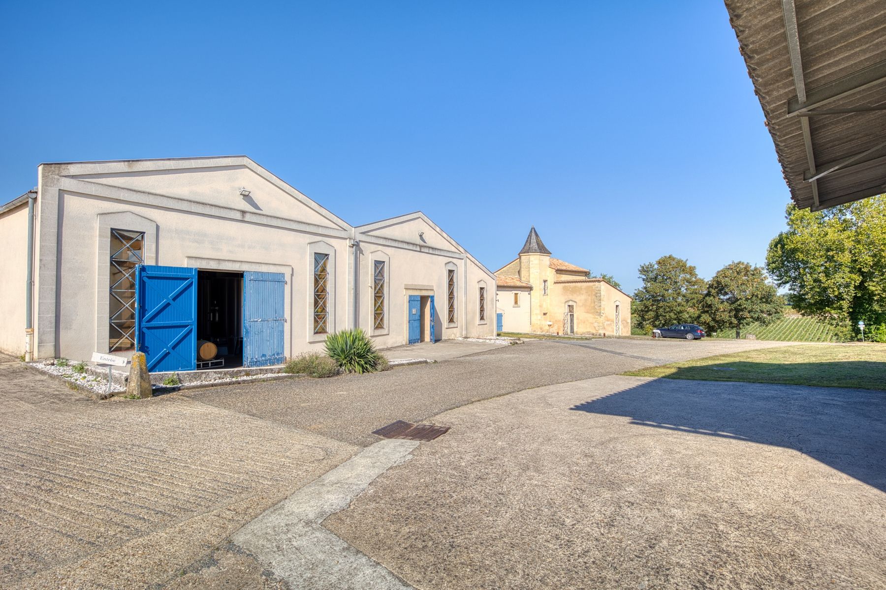 castle 10 Rooms for sale on BORDEAUX (33000)