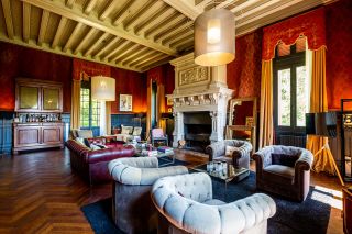 castle 20 Rooms for sale on BORDEAUX (33000)