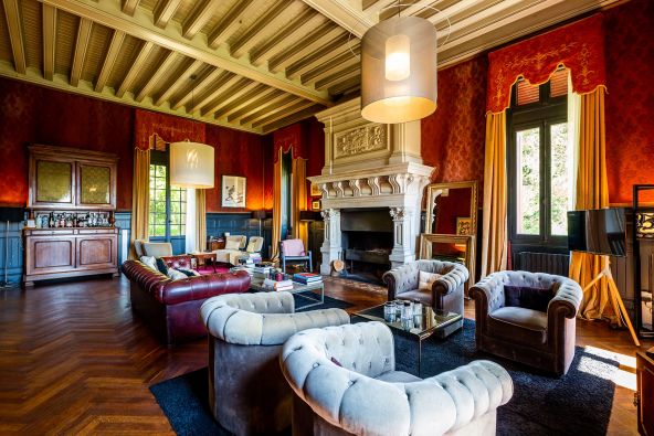 Sale Castle Bordeaux 20 Rooms 900 m²