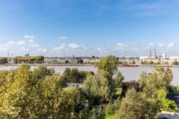 Sale Apartment Bordeaux 4&nbsp;Rooms 160&nbsp;m²