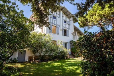 villa 9 Pièces en vente sur PYLA SUR MER (33115) Vente Villa Pyla-sur-Mer 9 Pièces 273 m²