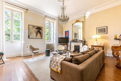 property 8 Rooms for sale on ST EMILION (33330) Sale Property Saint-Émilion 8 Rooms 310 m²