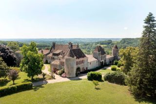 castle 30 Rooms for sale on BORDEAUX (33000)