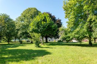 castle 30 Rooms for sale on BORDEAUX (33000)