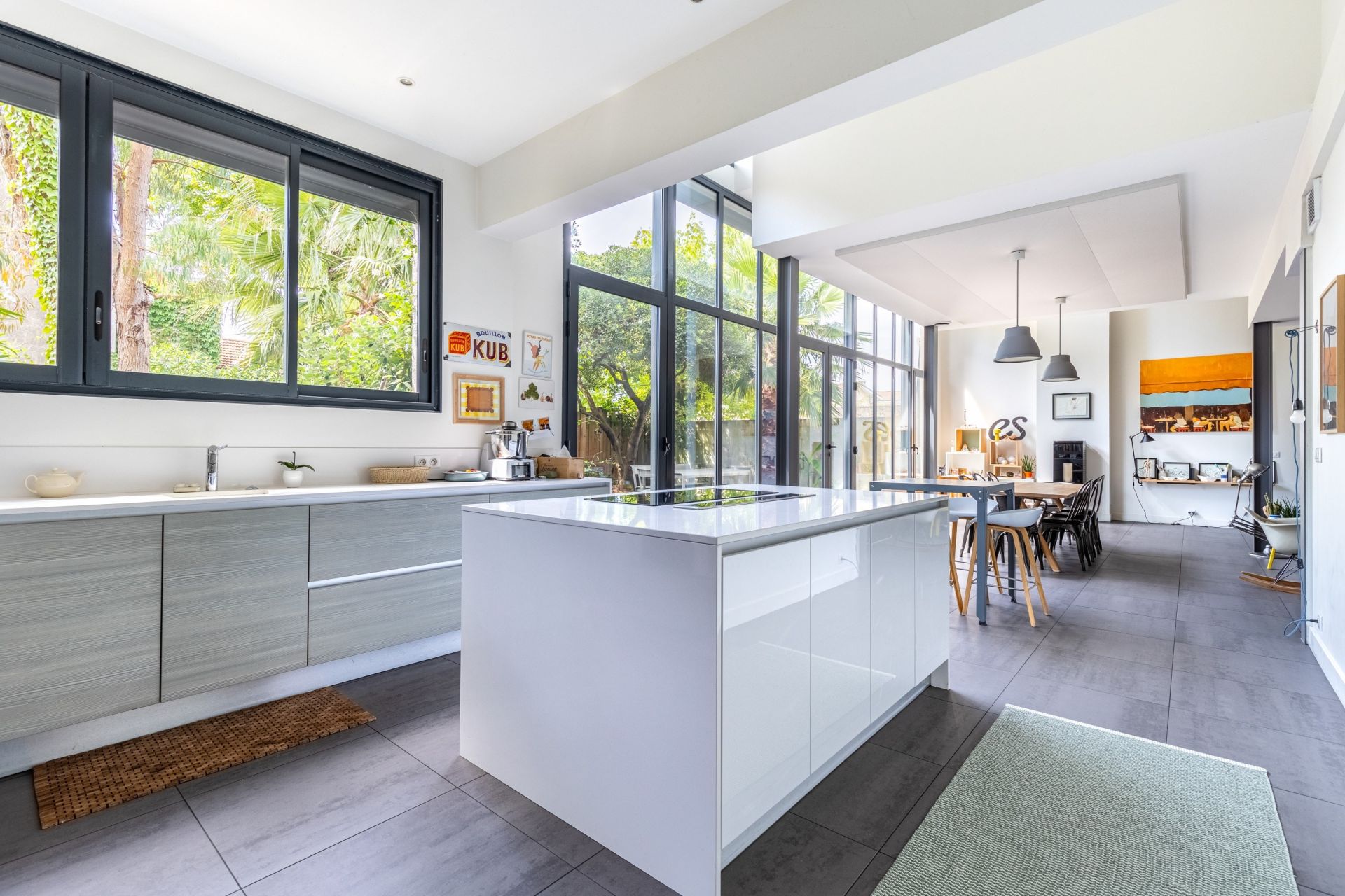 house 7 Rooms for sale on BORDEAUX (33000)