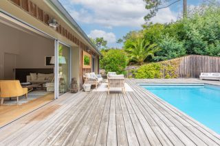 house 5 Rooms for sale on CAP FERRET (33970)