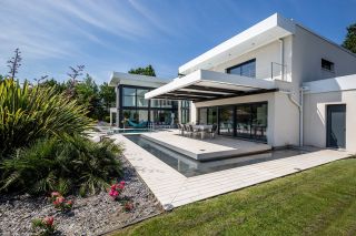 house 10 Rooms for sale on PESSAC (33600)