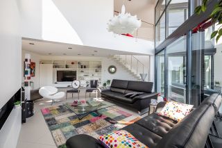 house 10 Rooms for sale on PESSAC (33600)