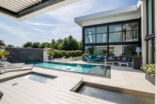 house 10 Rooms for sale on PESSAC (33600)