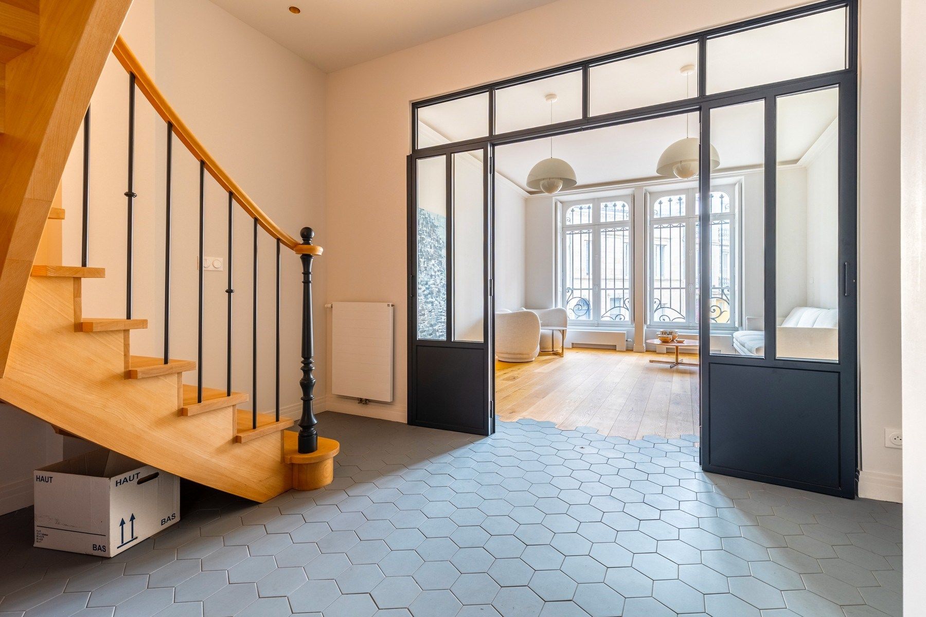 apartment 4 Rooms for sale on BORDEAUX (33000)
