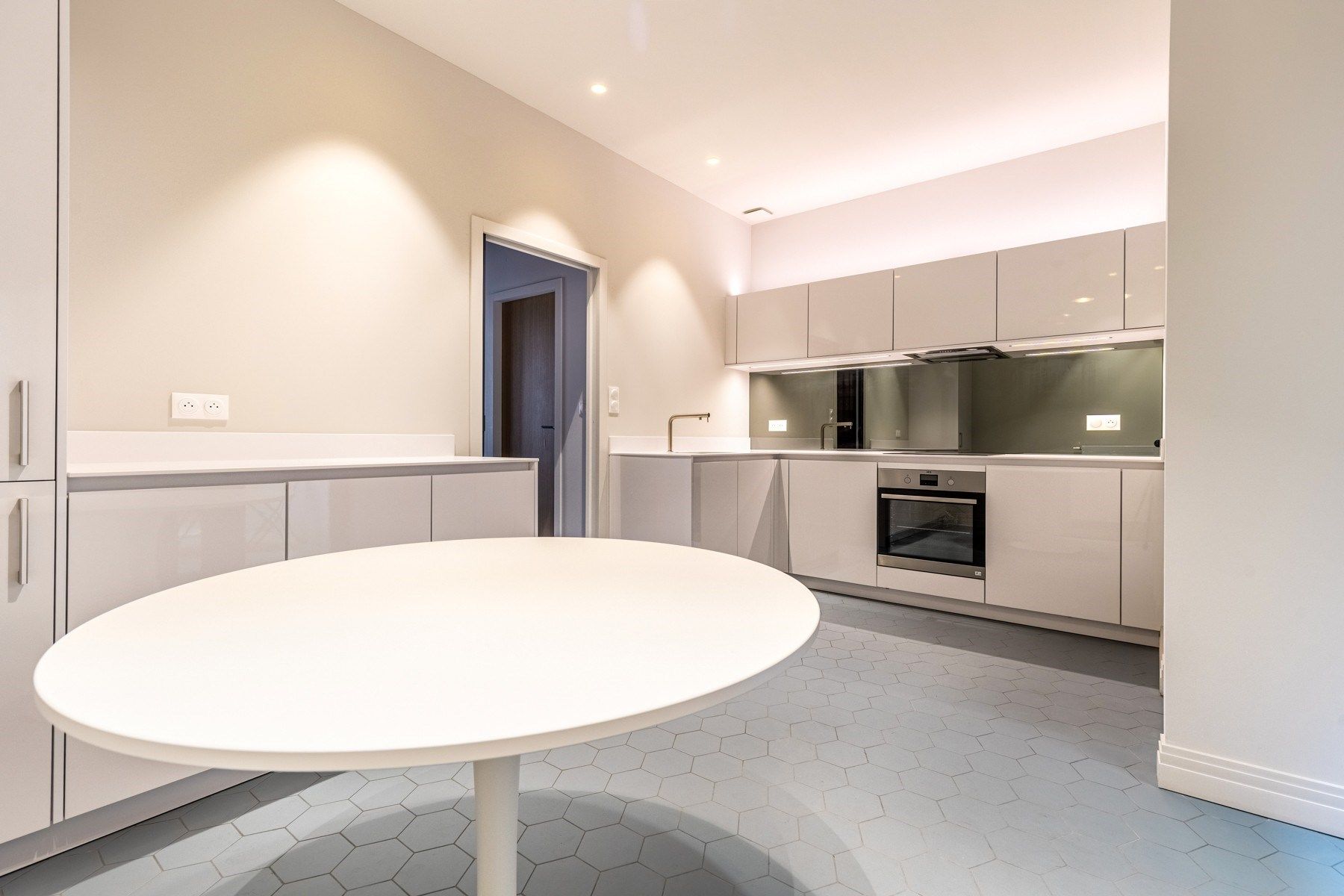 apartment 4 Rooms for sale on BORDEAUX (33000)