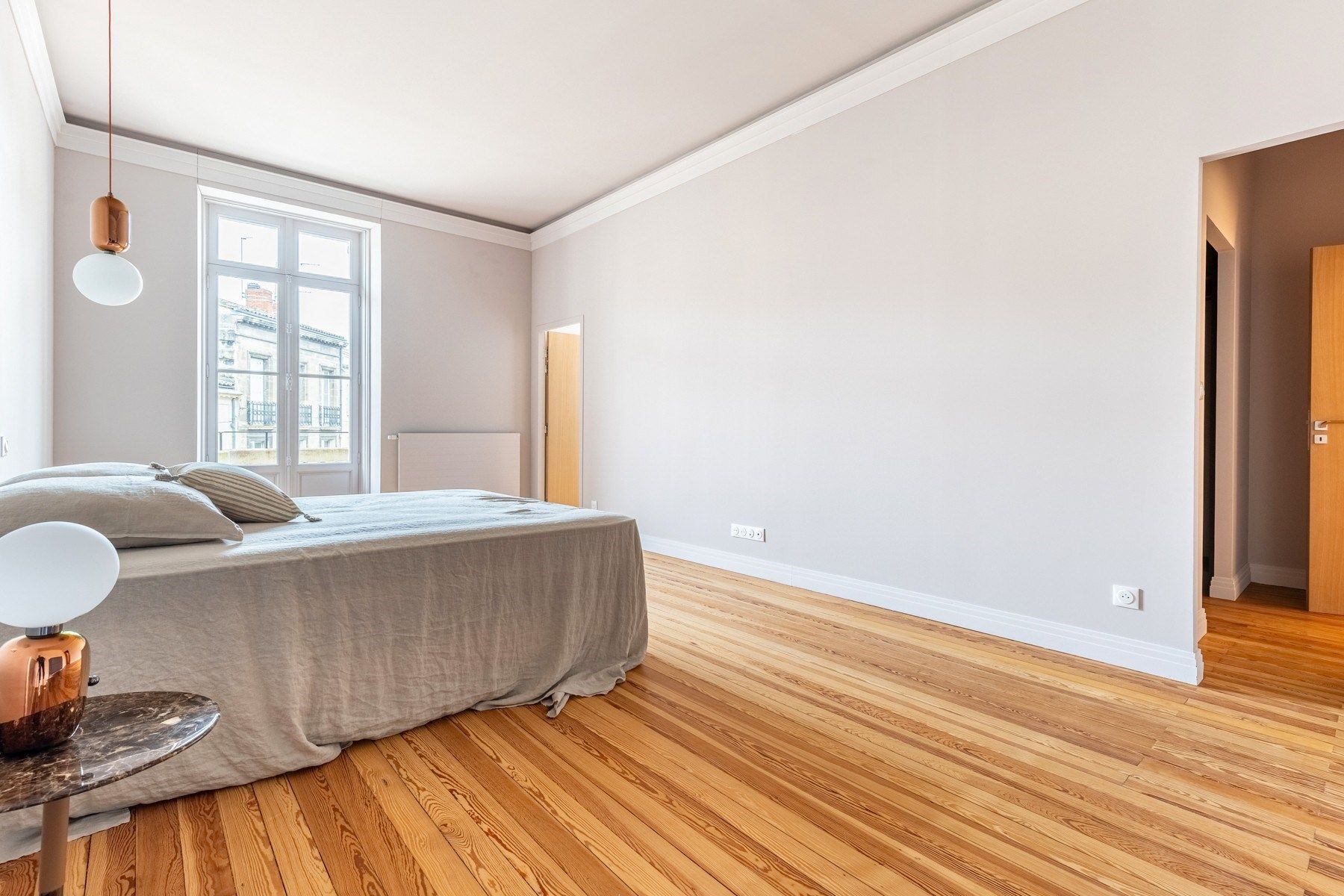 apartment 4 Rooms for sale on BORDEAUX (33000)