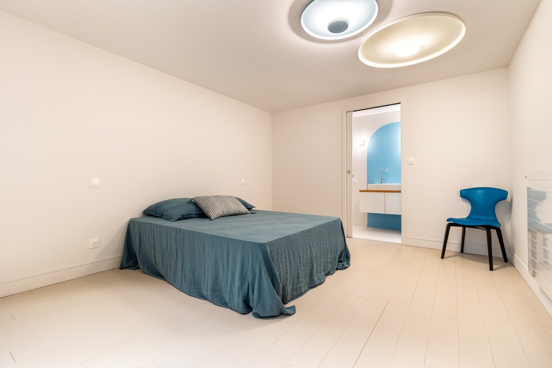 apartment 4 Rooms for sale on BORDEAUX (33000)