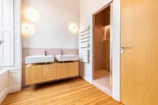 apartment 4 Rooms for sale on BORDEAUX (33000)