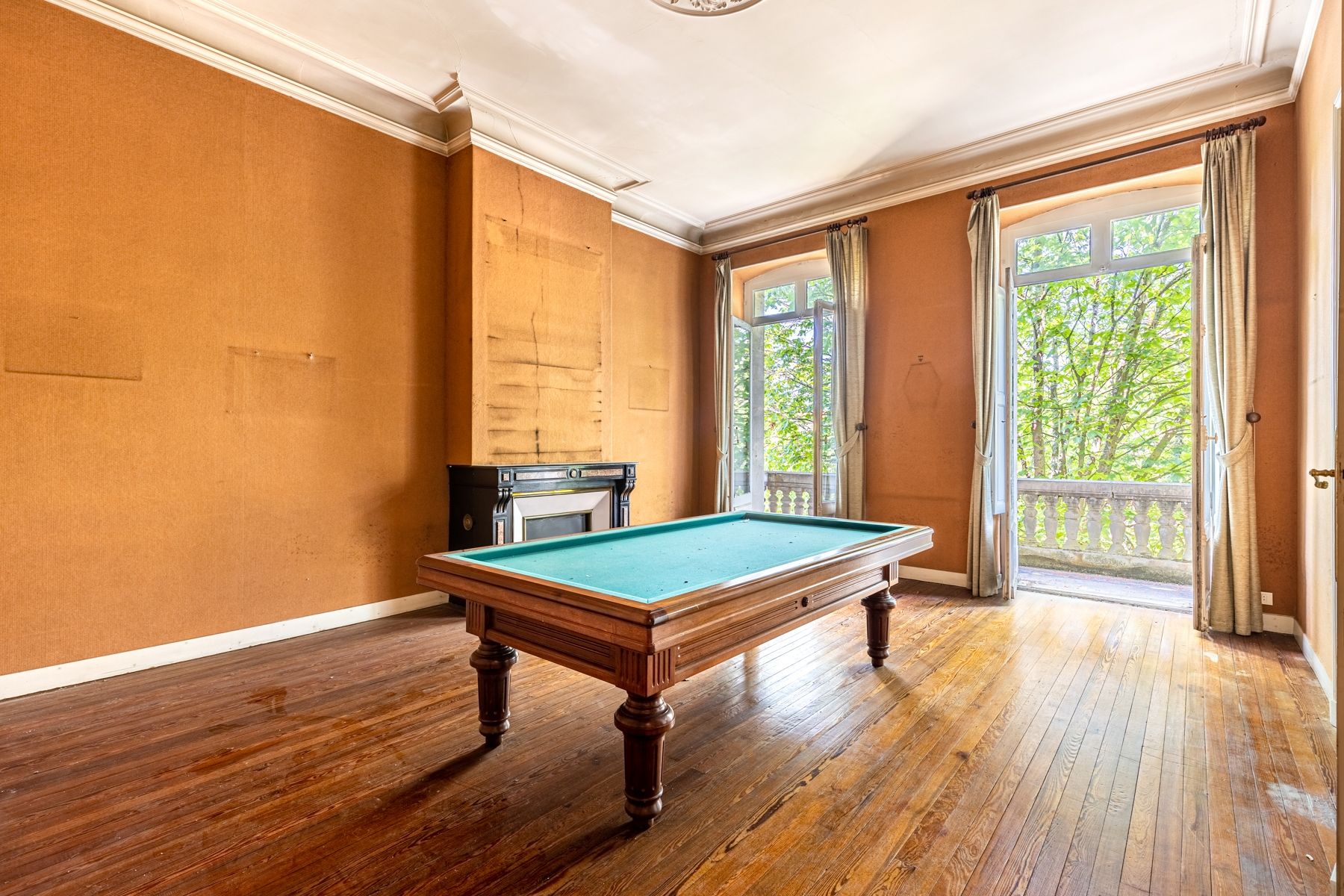 mansion (hôtel particulier) 15 Rooms for sale on BORDEAUX (33000)