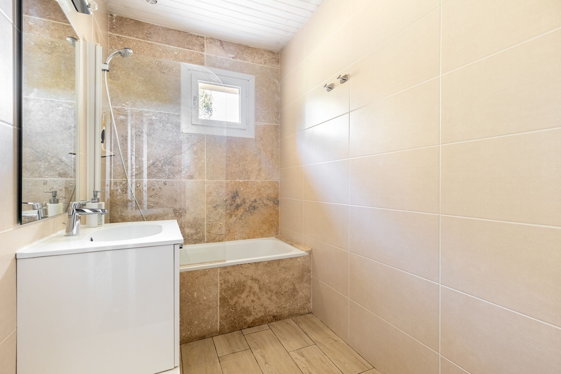 propriété 10 Pièces en vente sur BORDEAUX (33000)