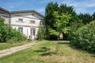 wine estate 15 Rooms for sale on BORDEAUX (33000)