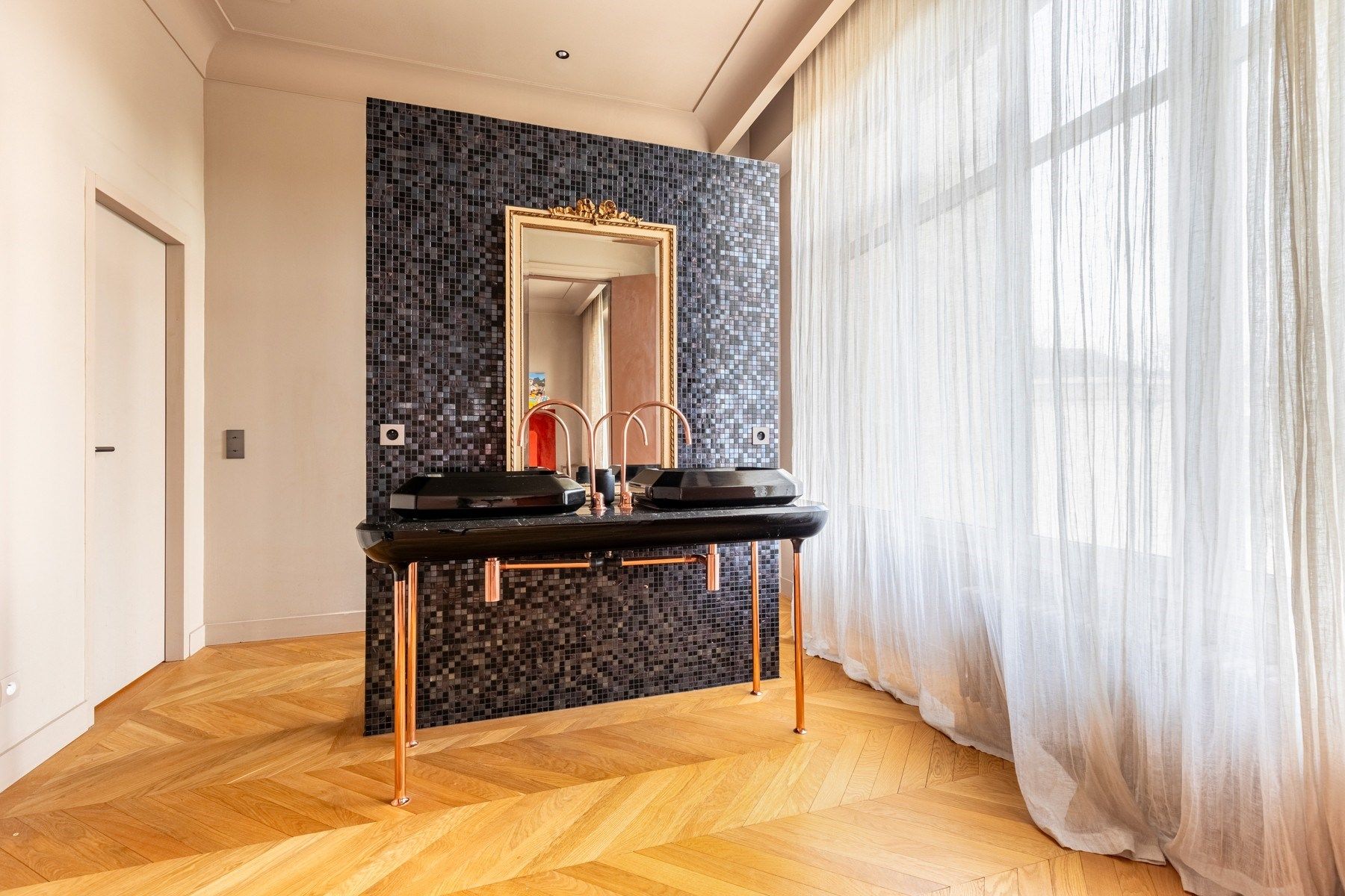 house 10 Rooms for sale on BORDEAUX (33000)