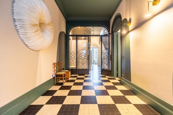 Sale House Bordeaux 10 Rooms 370 m²