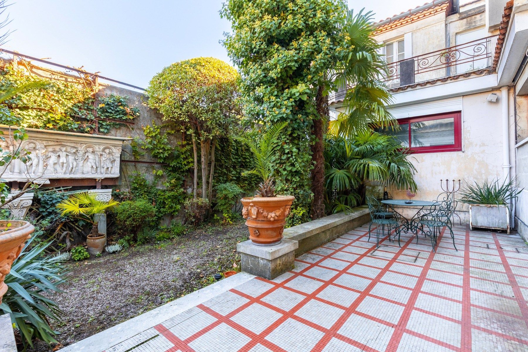 house 9 Rooms for sale on BORDEAUX (33000)