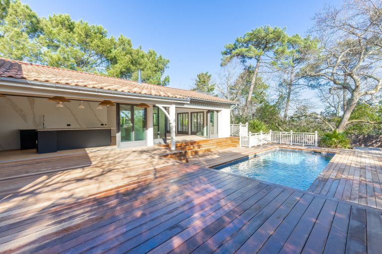 house 5 Rooms for sale on PYLA SUR MER (33115)