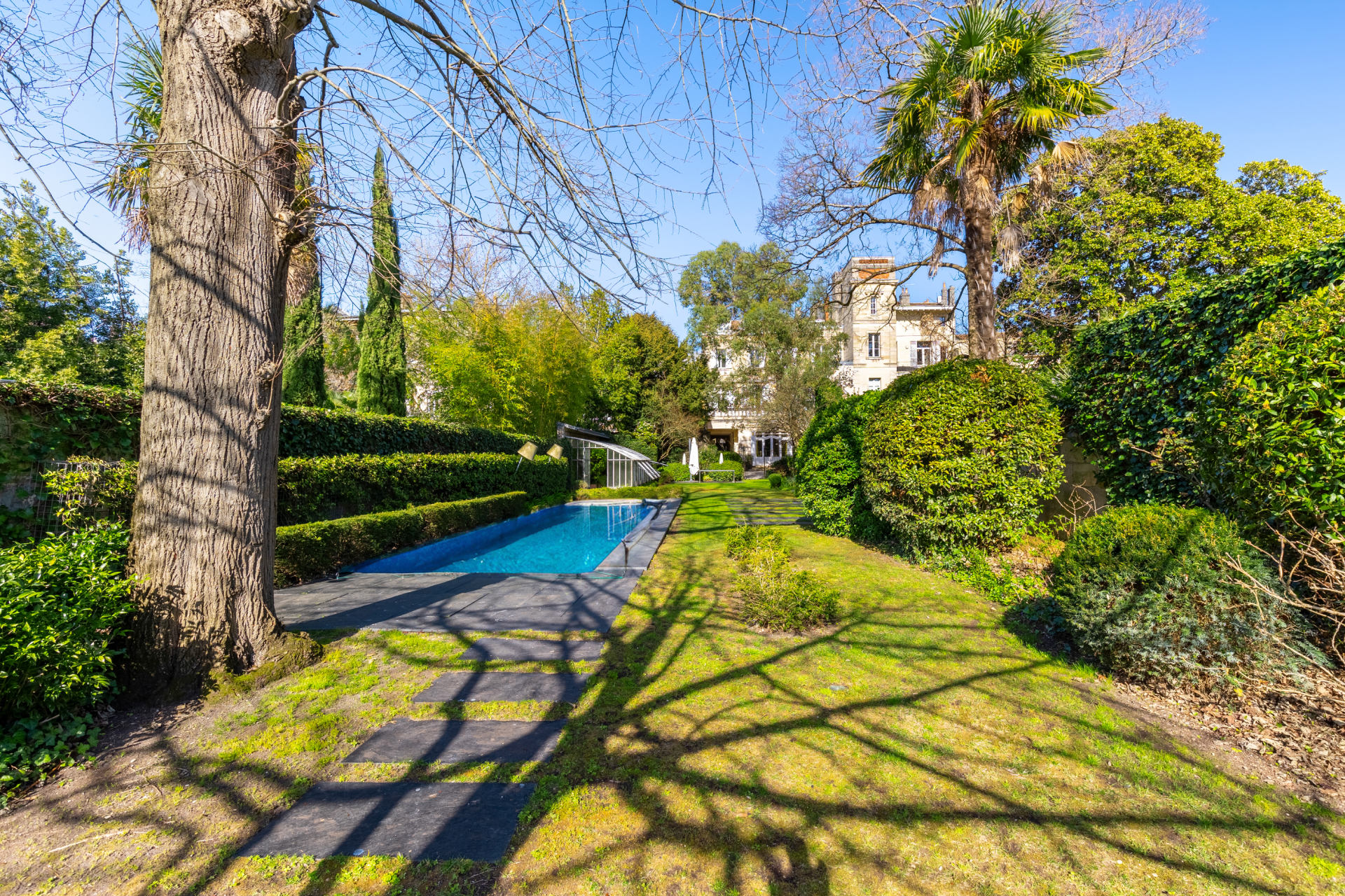 house 15 Rooms for sale on BORDEAUX (33000)