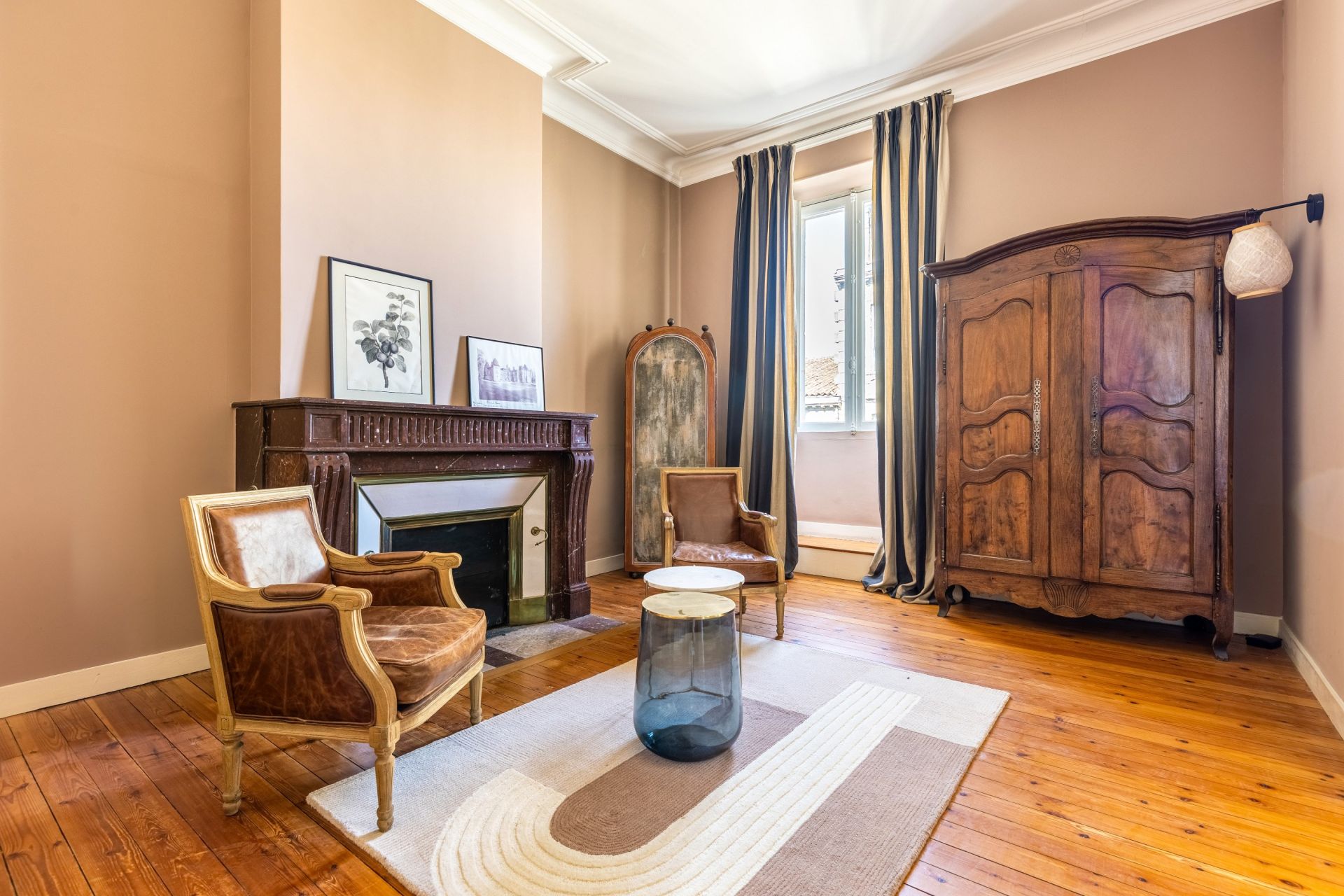 house 15 Rooms for sale on BORDEAUX (33000)