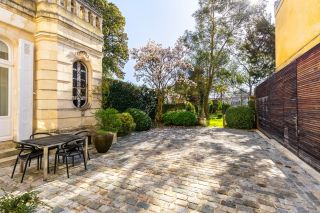 house 15 Rooms for sale on BORDEAUX (33000)