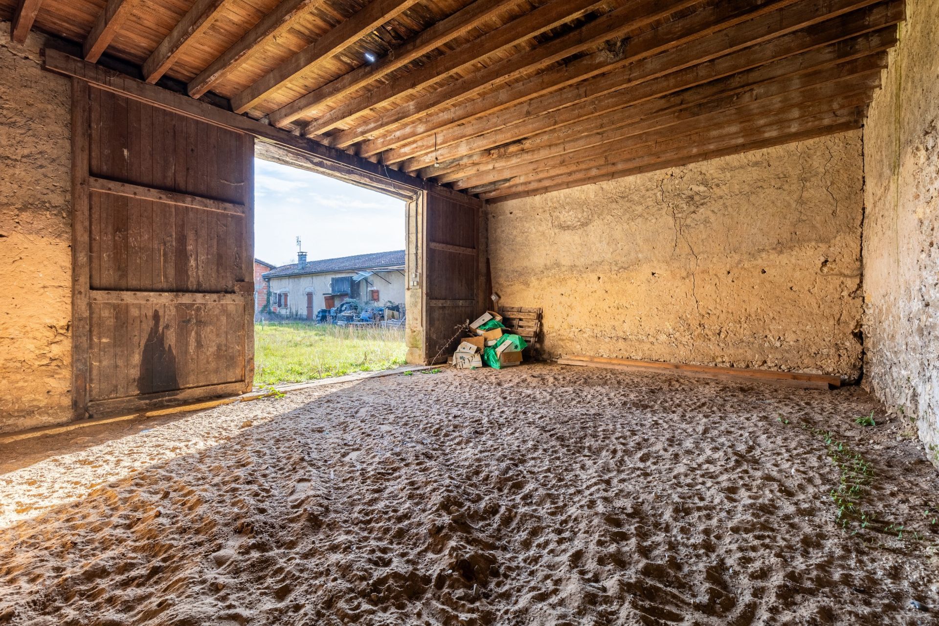 wine estate 12 Rooms for sale on BORDEAUX (33000)