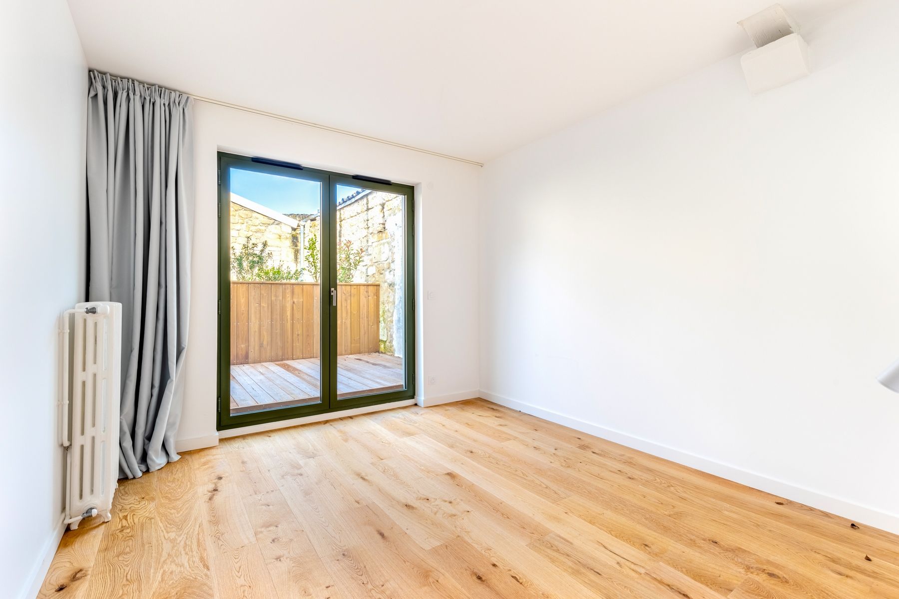 apartment 6 Rooms for sale on BORDEAUX (33000)