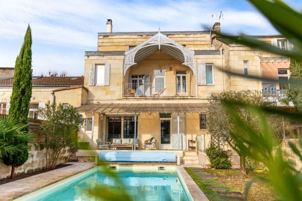 Sale House Bordeaux 10 Rooms 265 m²