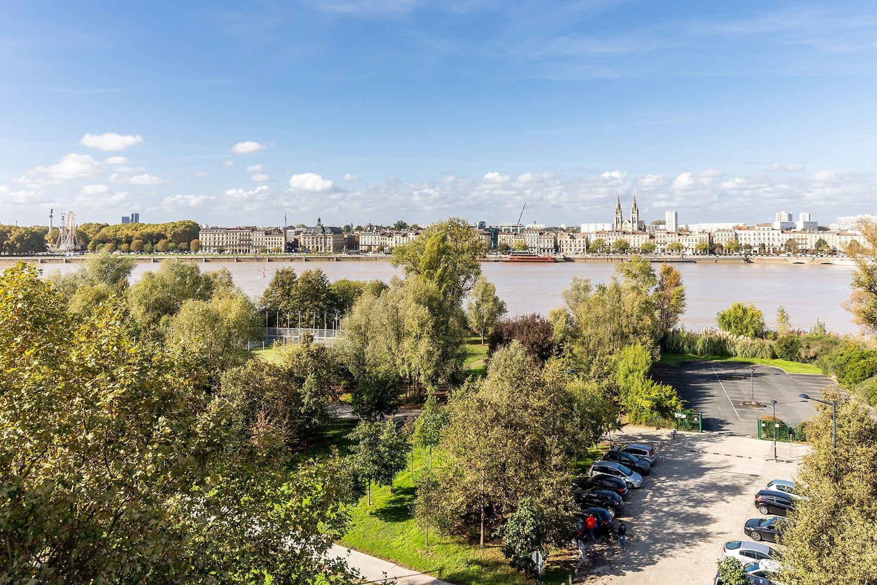 apartment 4 Rooms for sale on BORDEAUX (33000)