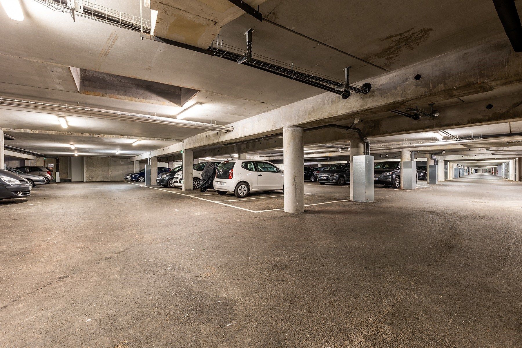 apartment 4 Rooms for sale on BORDEAUX (33000)