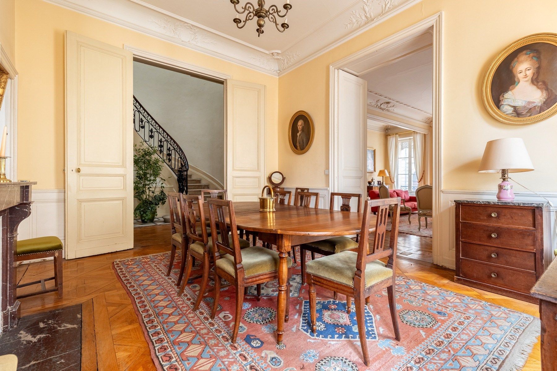 apartment 8 Rooms for sale on BORDEAUX (33000)