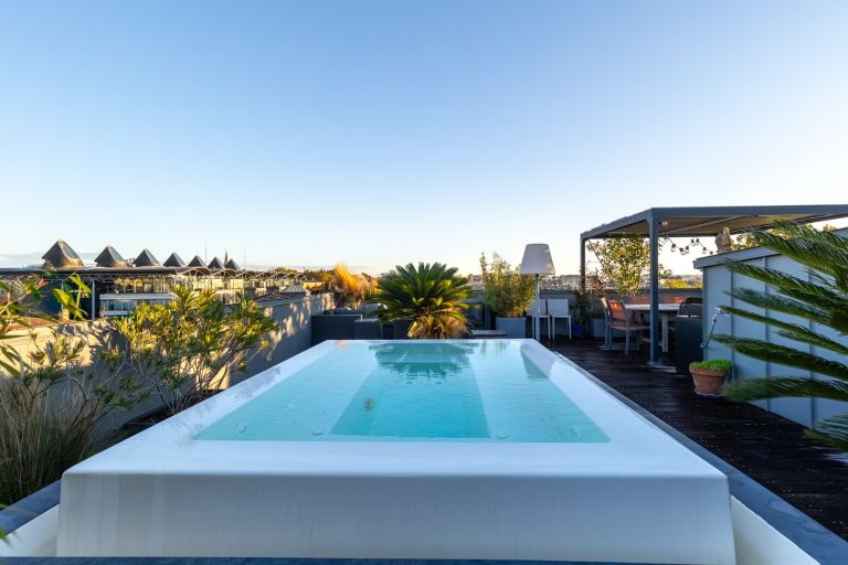 apartment 6 Rooms for sale on BORDEAUX (33000)
