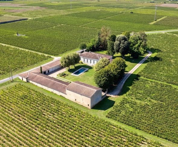 Sale Castle Bordeaux 12 Rooms 420 m²