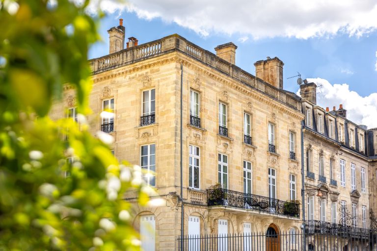 appartement 7 Pièces en vente sur BORDEAUX (33000)