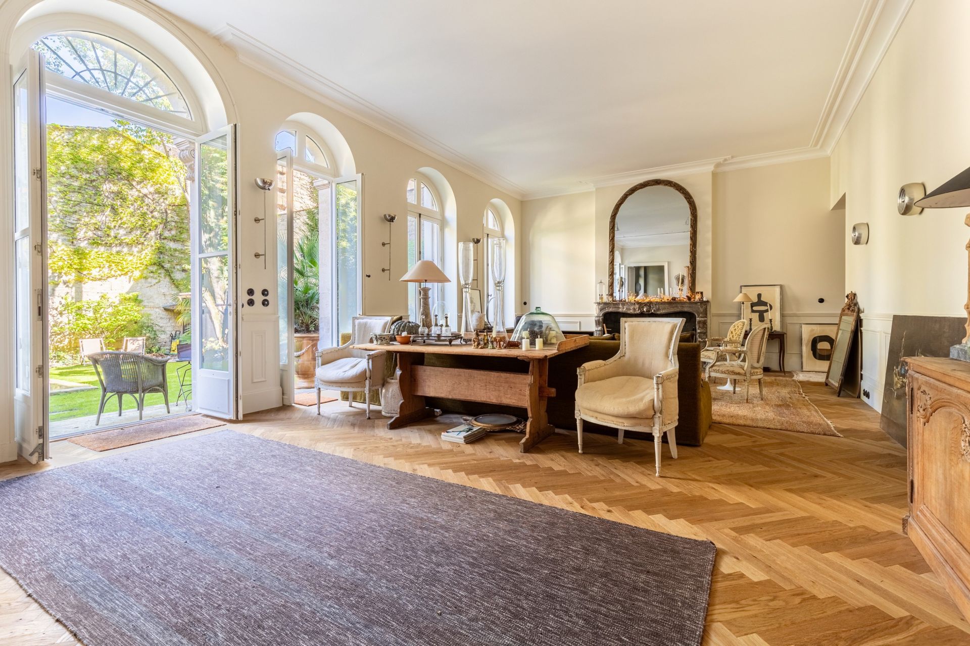 apartment 6 Rooms for sale on BORDEAUX (33000)