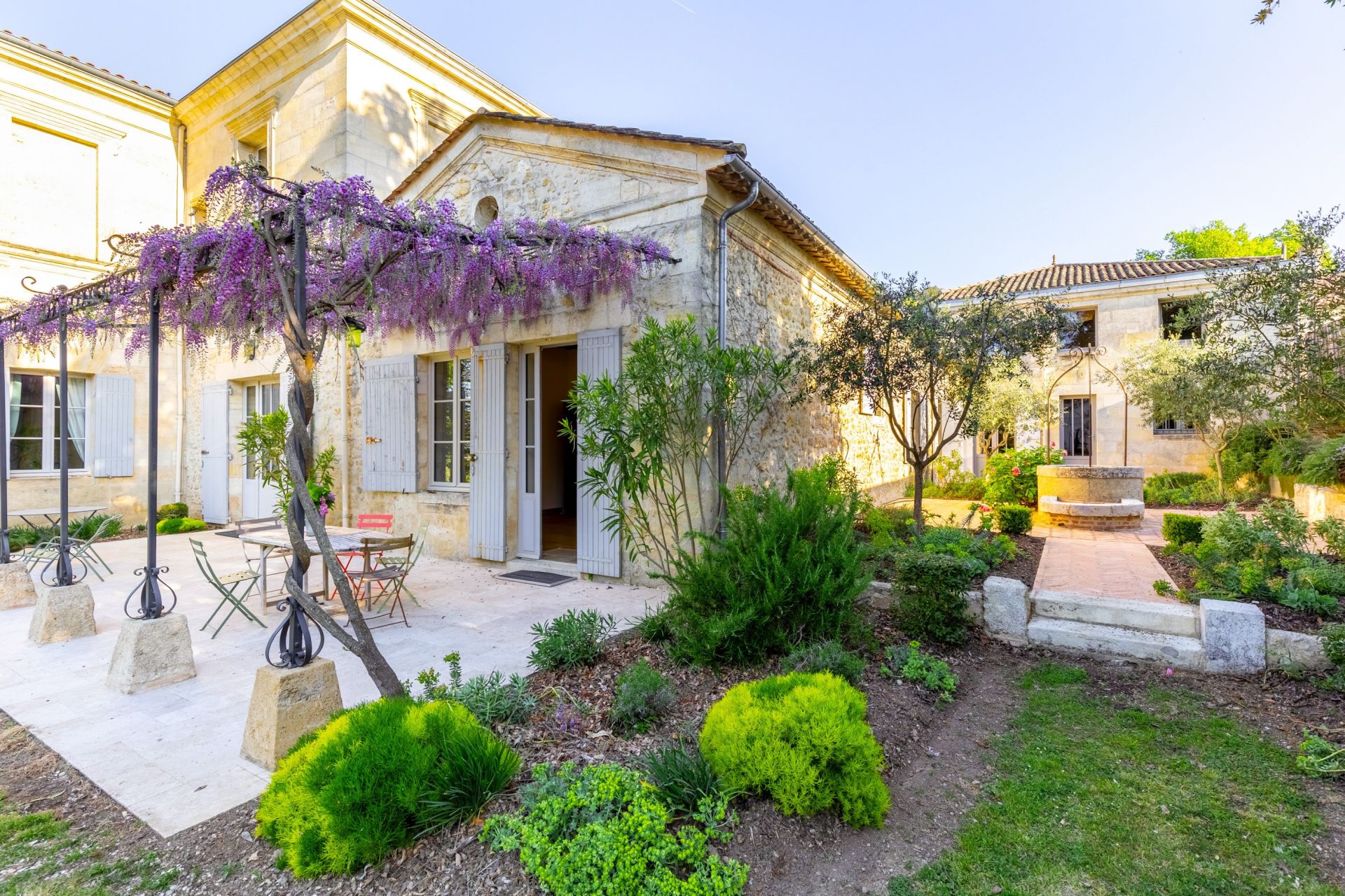 propriété 12 Pièces en vente sur BORDEAUX (33000)