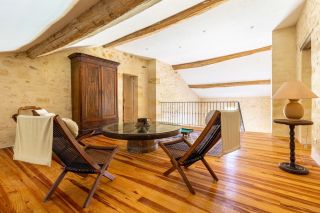 castle 12 Rooms for sale on BORDEAUX (33000)