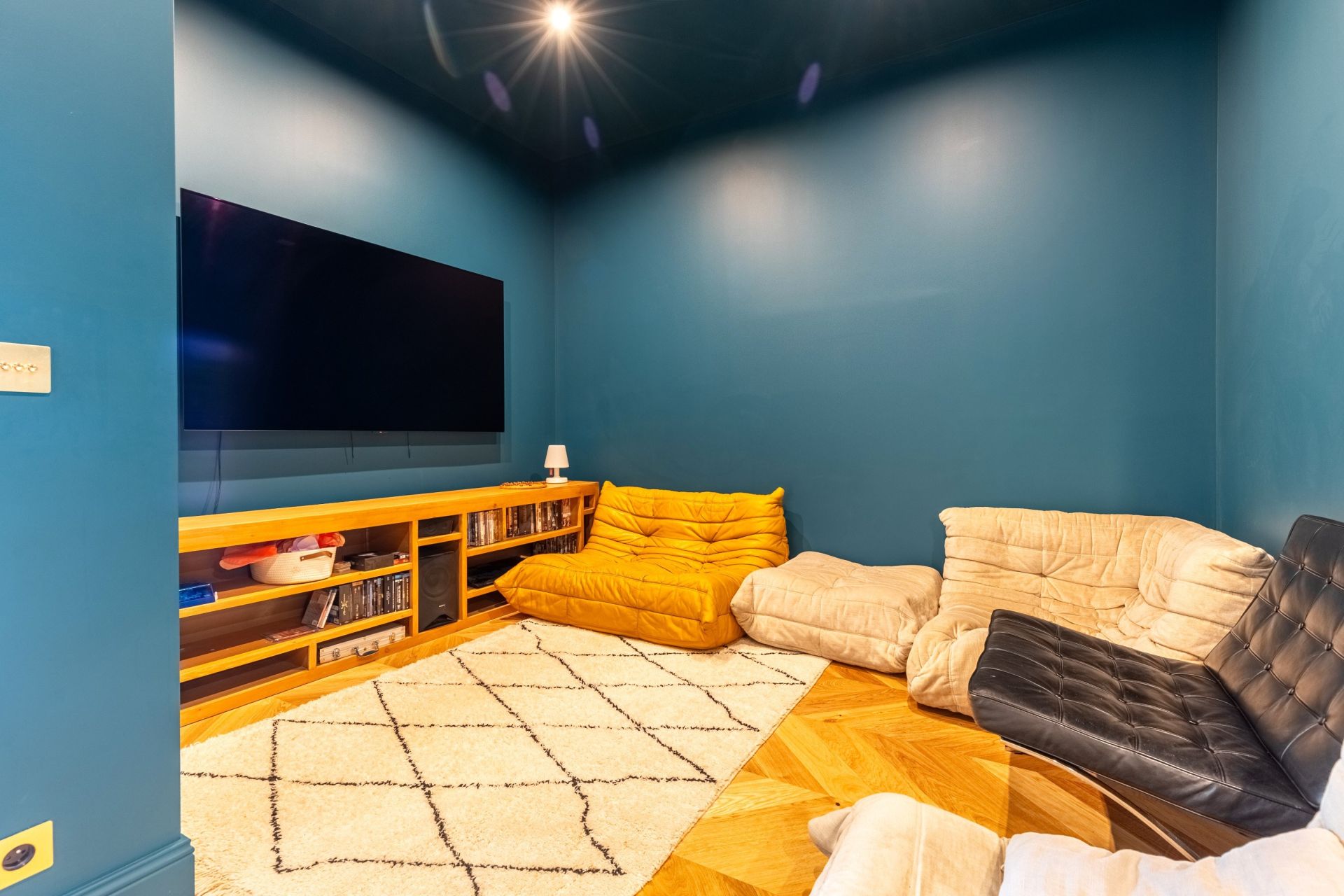 house 8 Rooms for sale on BORDEAUX (33000)