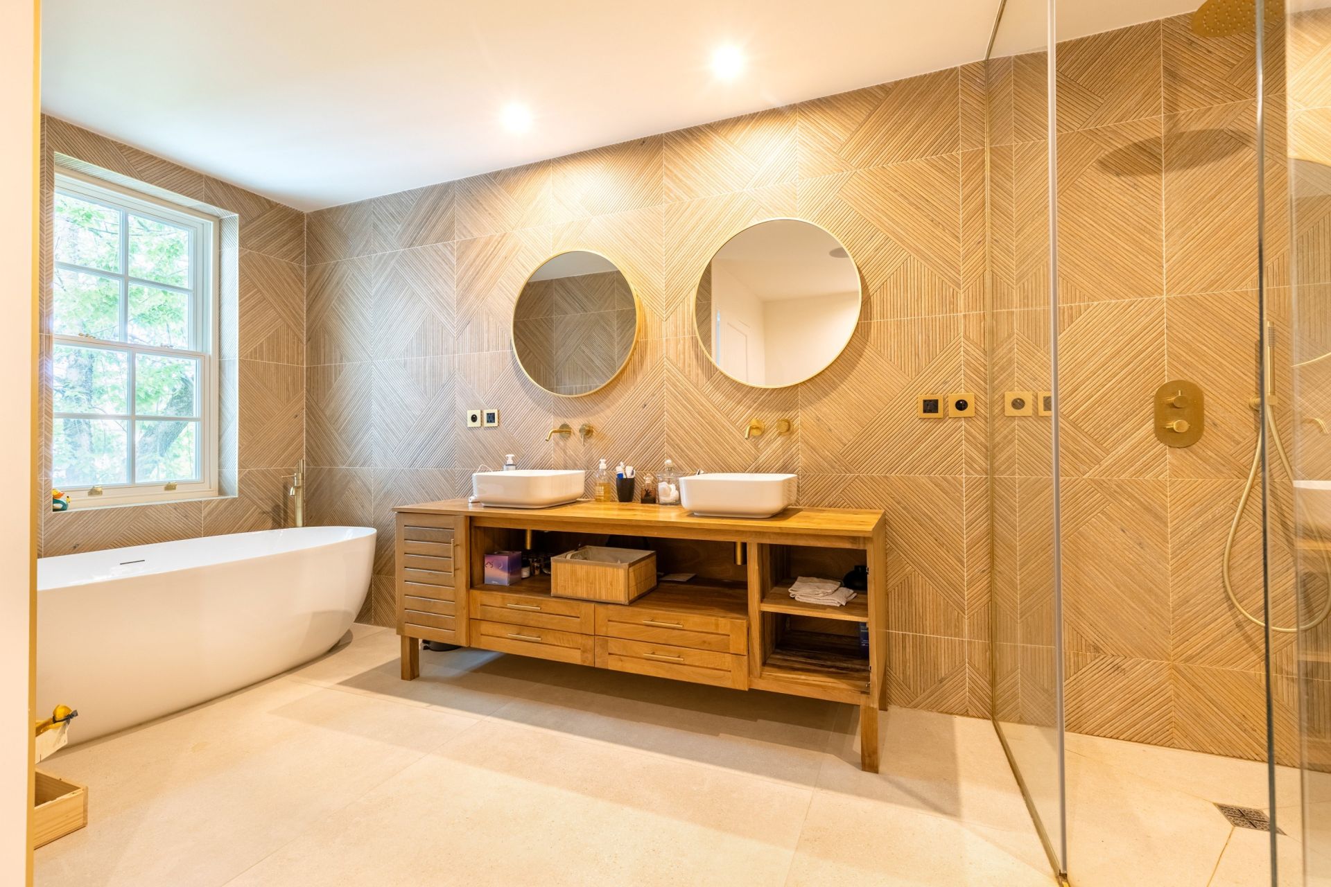 house 8 Rooms for sale on BORDEAUX (33000)