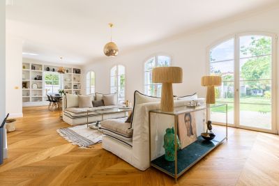 Sale House Bordeaux 8 Rooms 300 m²