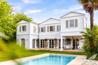 house 8 Rooms for sale on BORDEAUX (33000)