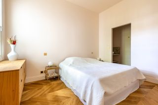 house 8 Rooms for sale on BORDEAUX (33000)